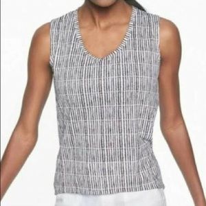🔥 3 for $15 🔥
Athleta breezy loose fit striped tank top Size small